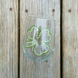 Hand Painted Shamrock Stemless Wine Glass: St. Patrick&#39;s Day Decor