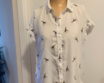 jane and delancey giraffe shirt