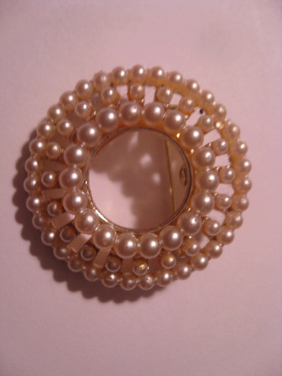 Vintage Mid Century Faux Pearl Circle Pin - A Pret