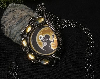 Draadgewikkelde Fairy Moon-hangerketting, hematietkoper, K9-glas cabochons