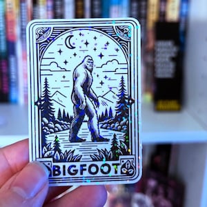 Bigfoot Tarot Kartenstil Aufkleber - Monsterliebhaber - Monster - Cryptid