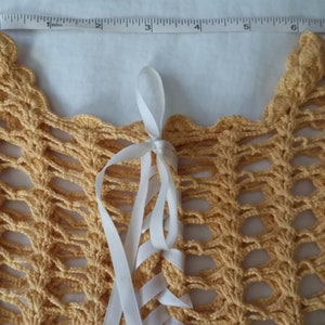 Robe bébé crochet vintage souci cottagecore fait main vêtements bébé vintage robe jaune image 5