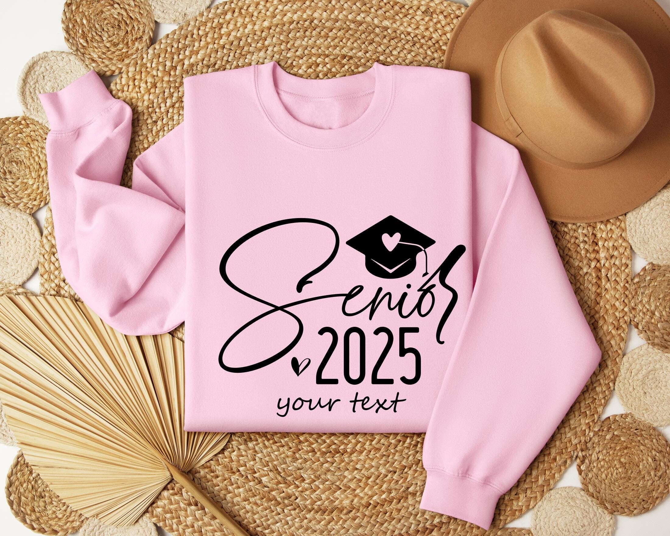 Senior 2019 T-Shirt Graduate Pink Hat High School Gift Tee Senior 2019 T-Shirt Graduate Pink Hat High School Gift Tee