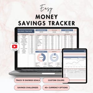 Könnte beinhalten: Ein Laptop und ein Tablet, die eine Tabellenkalkulation zur Geldsparverfolgung anzeigen. Der Bildschirm zeigt Datentabellen, Diagramme und den Text "Easy Money Savings Tracker". Zusätzlicher Text enthält "Track 15 Savings Goals", "Custom Colors" und "40+ Currency Options".