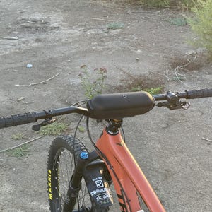 Beats Pill Bicycle MTB E-Bike Speaker Mount Bracket - SpeakerCaddy Include Stem Mount