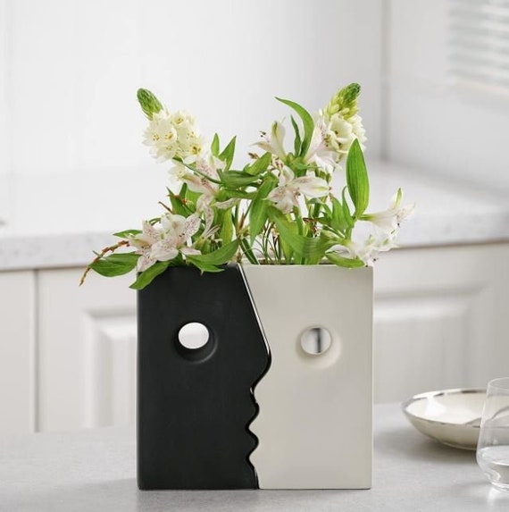 NEW! Ceramic Face Kiss Vase Set, Abstract Black White Love Modern Art Flower Pots