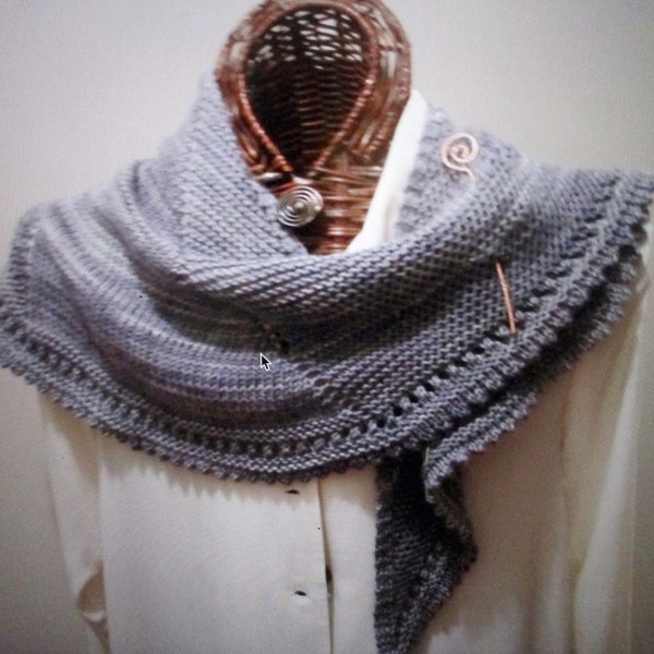 CHARCOAL CHIC Knitted Scarf Pattern