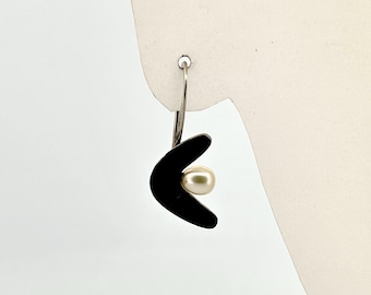 Boomerang Sterling and Pearl Earrings - E3290