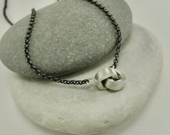 SImple Knot Necklace - N1690