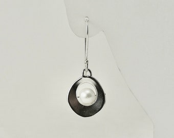 Floating Pearl Silver Earrings - E3320