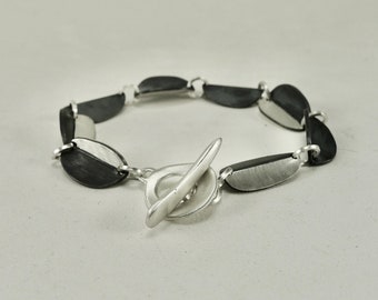 Retro Ovals Bracelet - B0380