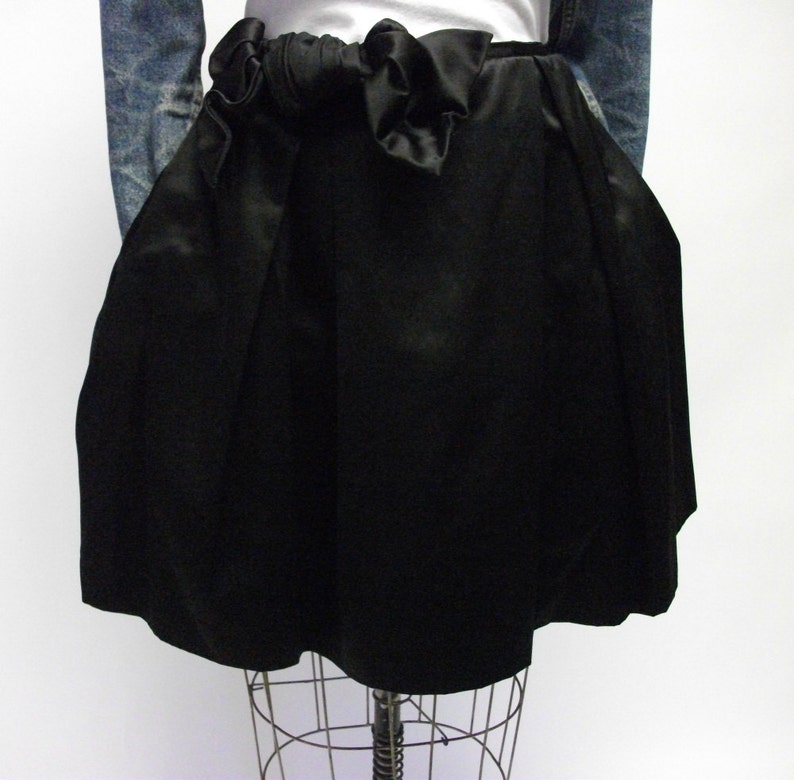 Retro Style Black TeaCup Skirt with Pockets XL image 3