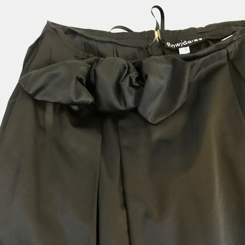 Retro Style Black TeaCup Skirt with Pockets XL image 8