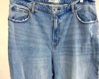 36 Raw Destroyed Vintage Abercrombie & Fitch Boyfriend  jeans