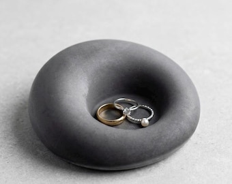 Handmade Concrete Jewelry Tray, Round Marbled Catchall Dish, Minimalist Ring Holder