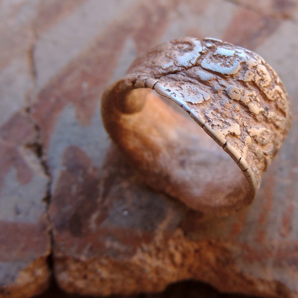 Fine Silver Desert Smoke Tree Bark Ring Size 6 1/2