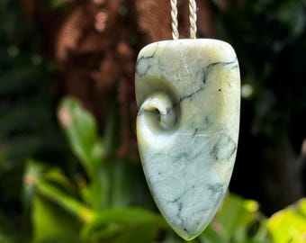 Pounamu Pendant Necklace — NZ Greenstone Niho Necklace Gift — Hand Carved Taonga