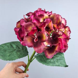 Burgunder Hortensienblüten künstlich, Burgunder große Blumen, Real Touch Hortensien, burgunderrote Hochzeitsblumen, Hortensien-Mittelstück-Blumenstrauß