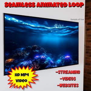 Puede incluir: Un televisor de pantalla grande muestra una escena submarina animada con corales y vida marina. La pantalla está montada en una pared blanca, con el texto "Seamless Animated Loop". Texto adicional indica que el vídeo es para streaming, vídeos y sitios web.