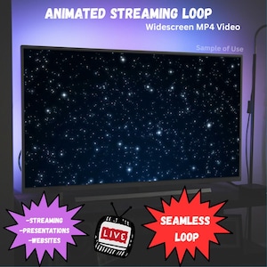 Op de afbeelding: Een televisiescherm toont een sterrenhemel, onderdeel van een geanimeerde streamingloop. De afbeelding bevat de tekst "ANIMATED STREAMING LOOP" en "Widescreen MP4 Video". Aanvullende tekst op het scherm is "-STREAMING, -PRESENTATIONS, -WEBSITES" en "SEAMLESS LOOP."