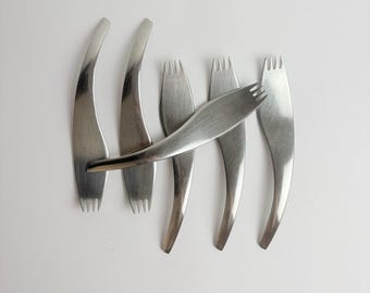 Juego de 6 tenedores de postre vintage de acero inoxidable, mango curvo escultural, cubertería moderna de mediados de siglo.