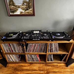 Aufbewahrung für Schallplatten von KRUD