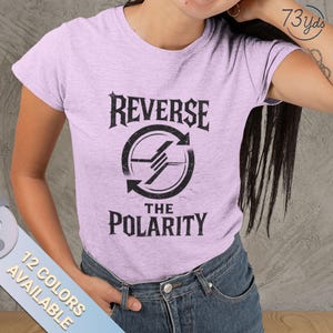 Omvänd polaritet-tröja, retro sci-fi-parodi-tröja, tidsreseingenjör-fangåva, unisex nördig science fiction-tröja, klassisk fandom-tröja