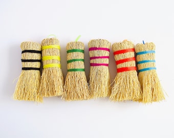 Zero Waste Dish Scrubber - Escobeta De Raiz- All Natural Dish Scrubber with Peruvian Wool Wrapping