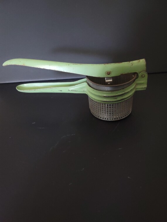 Vintage Green Ricer/Masher 1940s