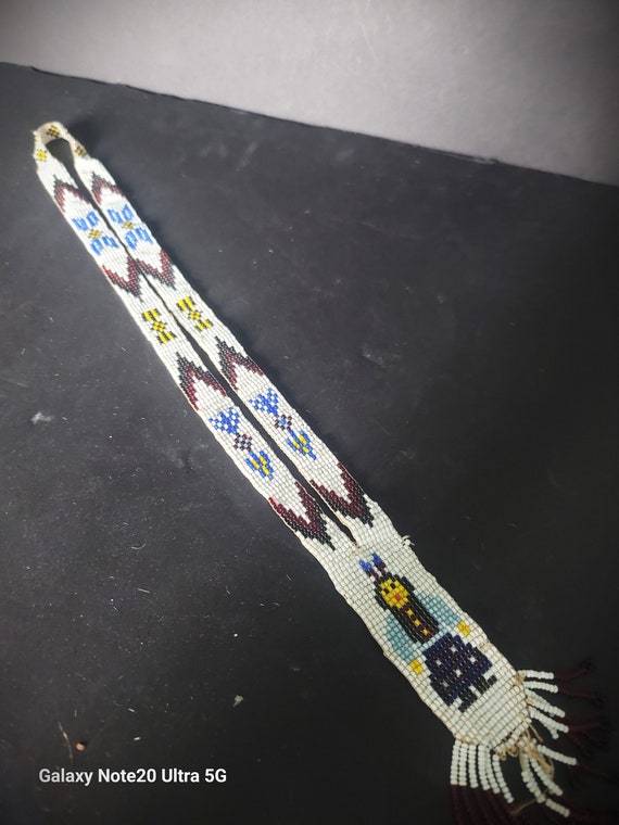 Vintage Native American Beaded Necklace