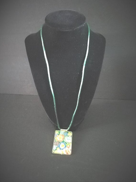 Cloissonne Pendant necklace