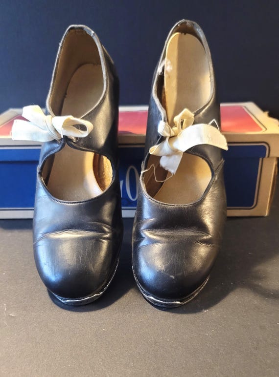 Girls Luckies Tap Shoes circa 1950