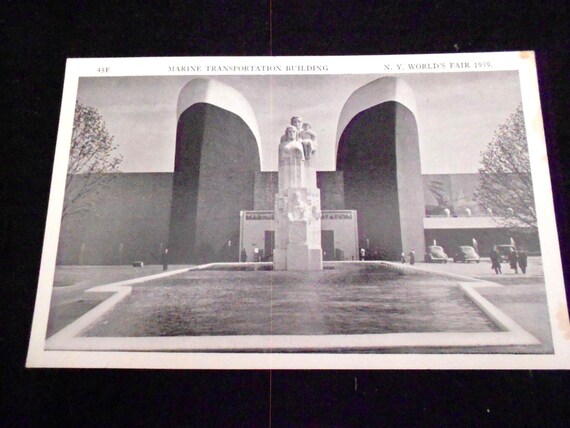 Officially Licensed NY Worlds Fair Postcard 1939