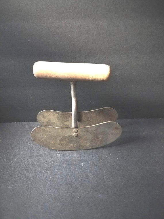 Vintage Pastry Cutter
