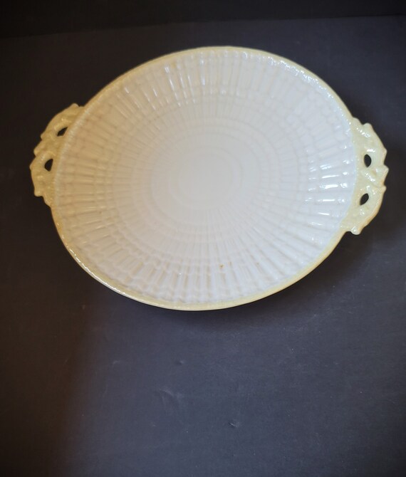 Beleek Limpett Yellow Cake Plate