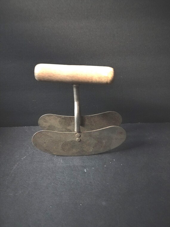 Vintage Pastry Cutter