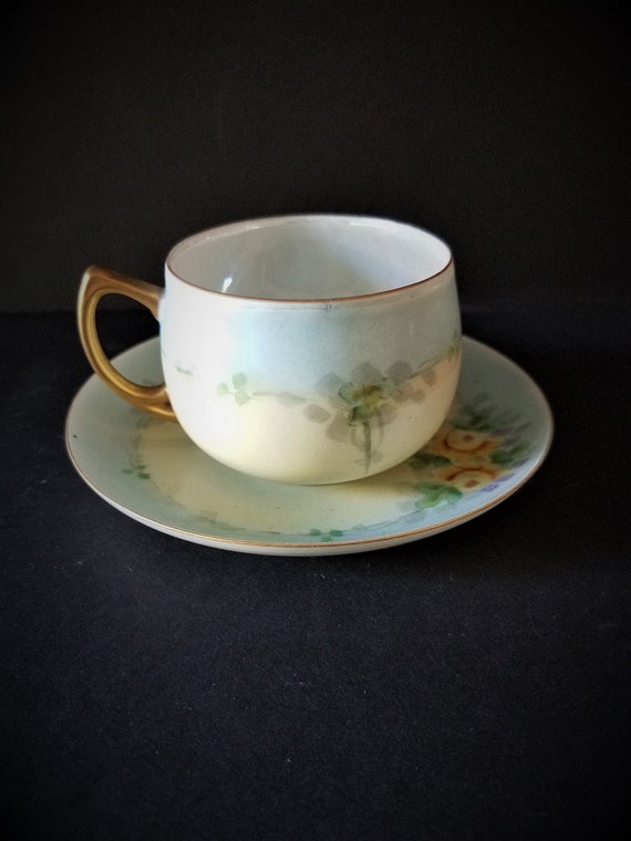 Matte Finish Tea Cup with Lusterware Inside