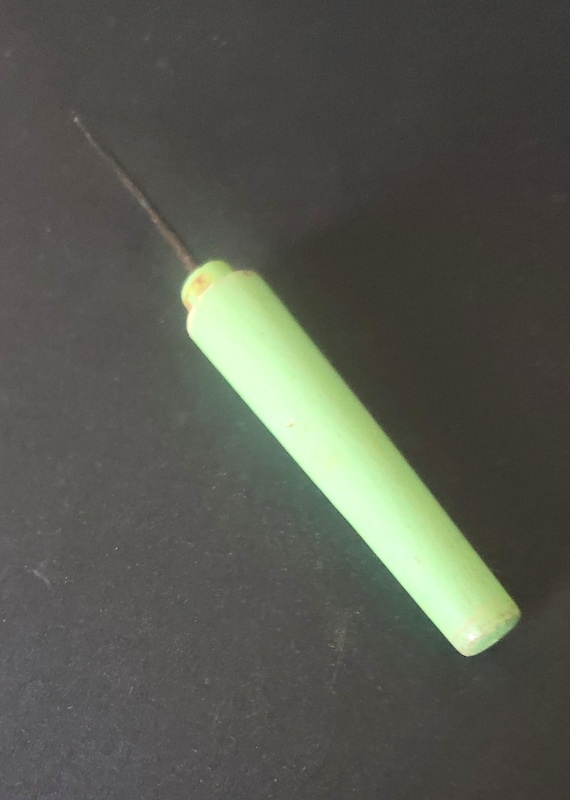 Apple Green Ice Pick