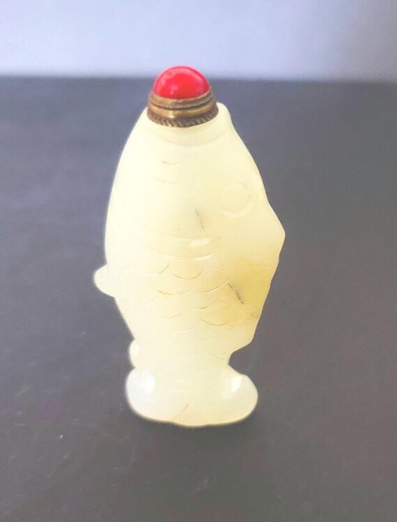 White Jade Antique Snuff Bottle with Brass and Coral Lid Spoon