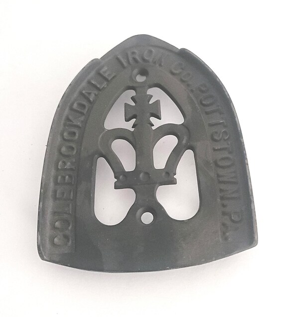 Colebrookdale Sad Iron Trivet Crown Insignia