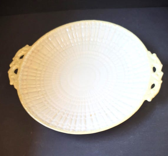 Beleek  Irish Limpett Yellow Cake Plate