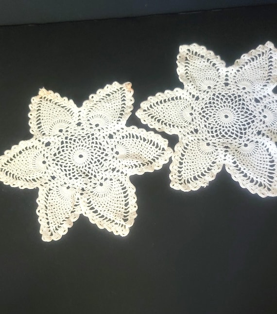 10-Inch Star Doilies, 2 Hand Made Vintage 40s Doilies #2