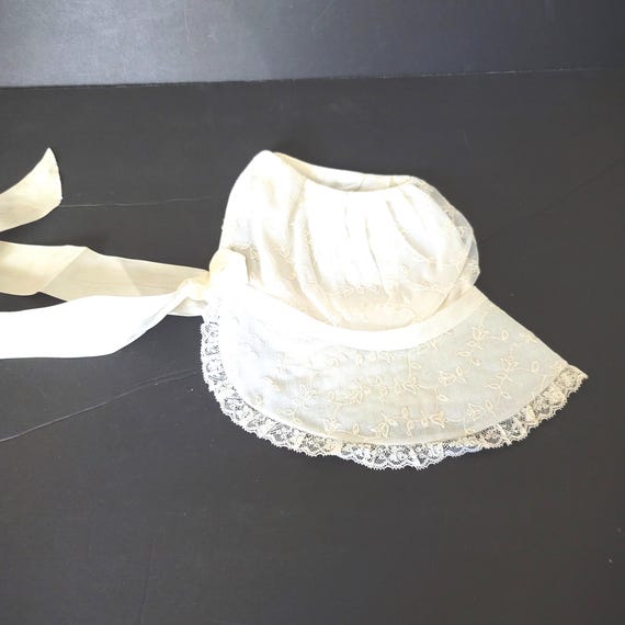 Girls Victorian Bonnet