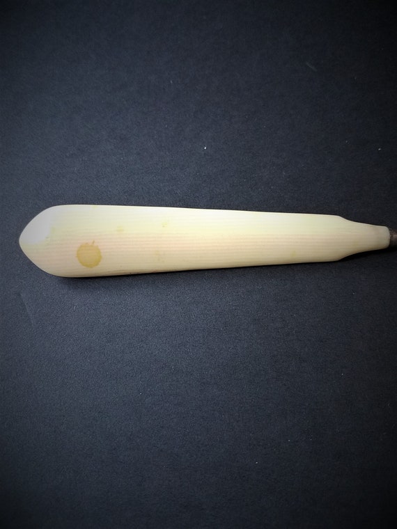 Bakelite Shoe Button Hook - image 2