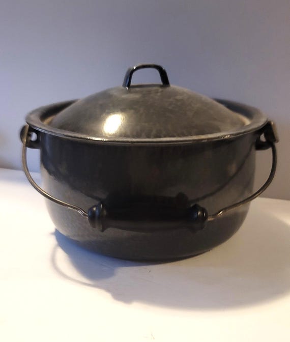 Gray Enamelware Stockpot/Dutch Oven with Lid