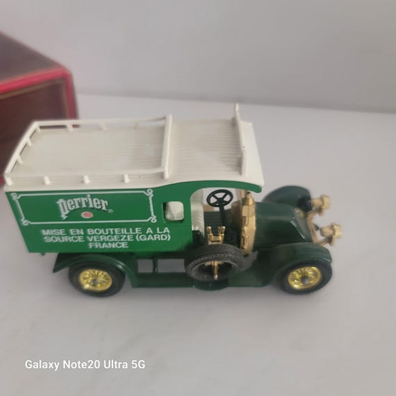 Matchbox 1910 Perrier Renault Type AG Truck 1983