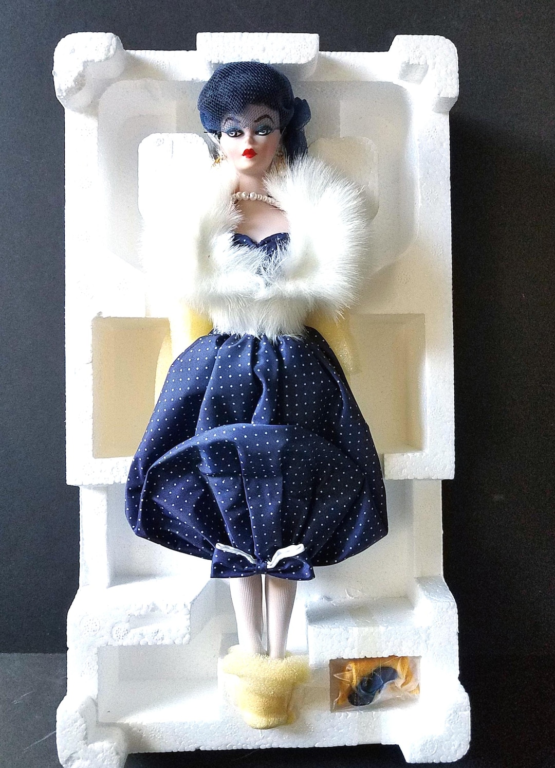 Barbie - バービーコレクタブル　Gay Parisienne Barbie Collector's Doll - Gay Parisienne with Dark Signature