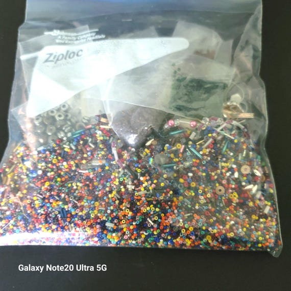 12 Oz of Mixed Beads