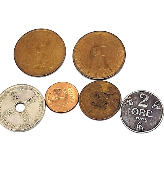 Norwegian Coinage 1940-1966: 2, 5 Ore Bronze, 1943 2 Ore Iron Lot 15