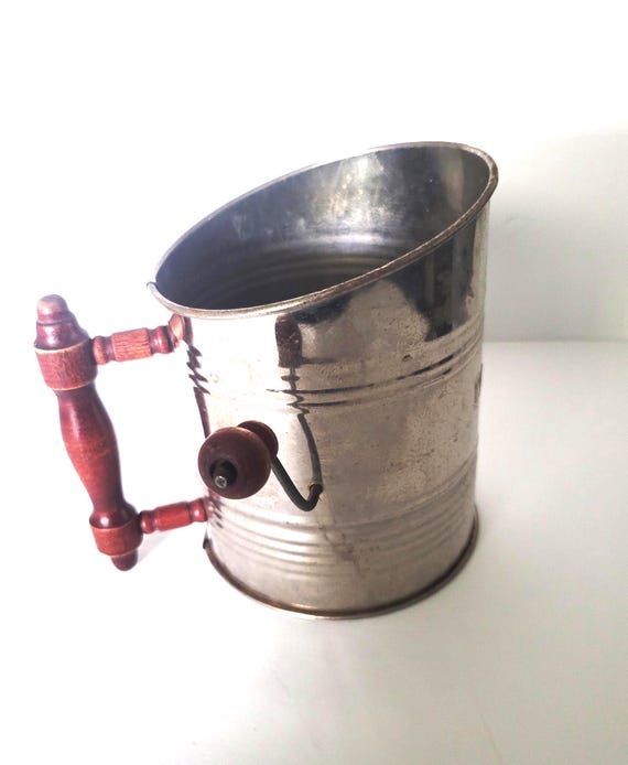 Favorite Antique 3 Cup Flour Sifter